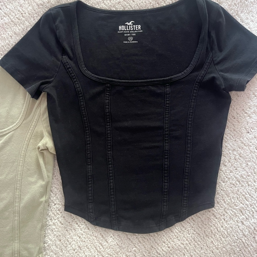HOLLISTER set of 2 shirts